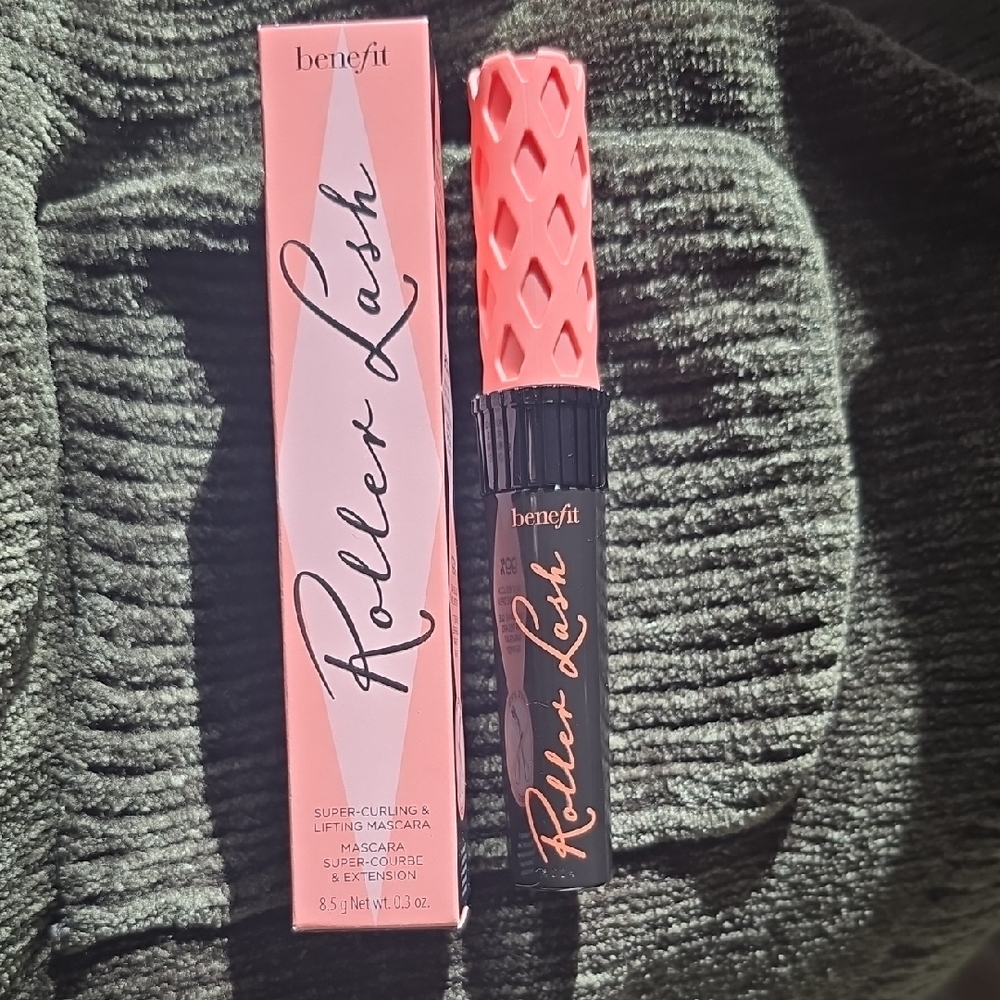Sealed, New Benefit Roller Lash Curling & Lifting Mascara - Full Sz/Black